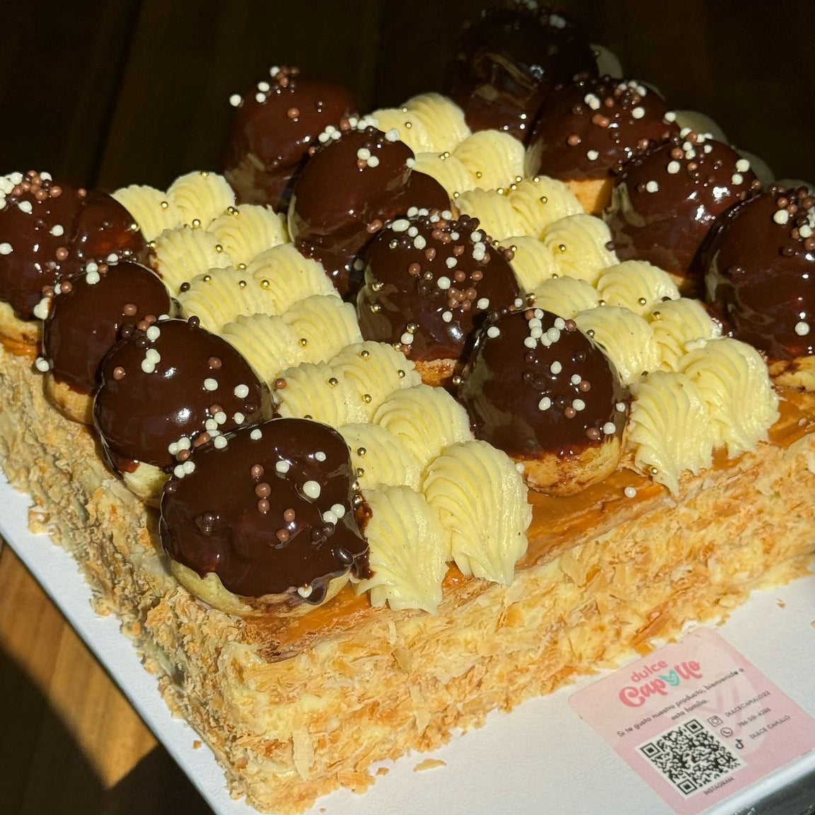 Milhojas con Profiteroles